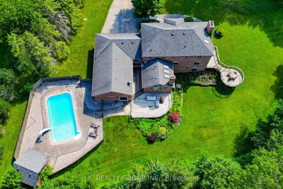 12 Bunting Court • Ajax, ON photo 5
