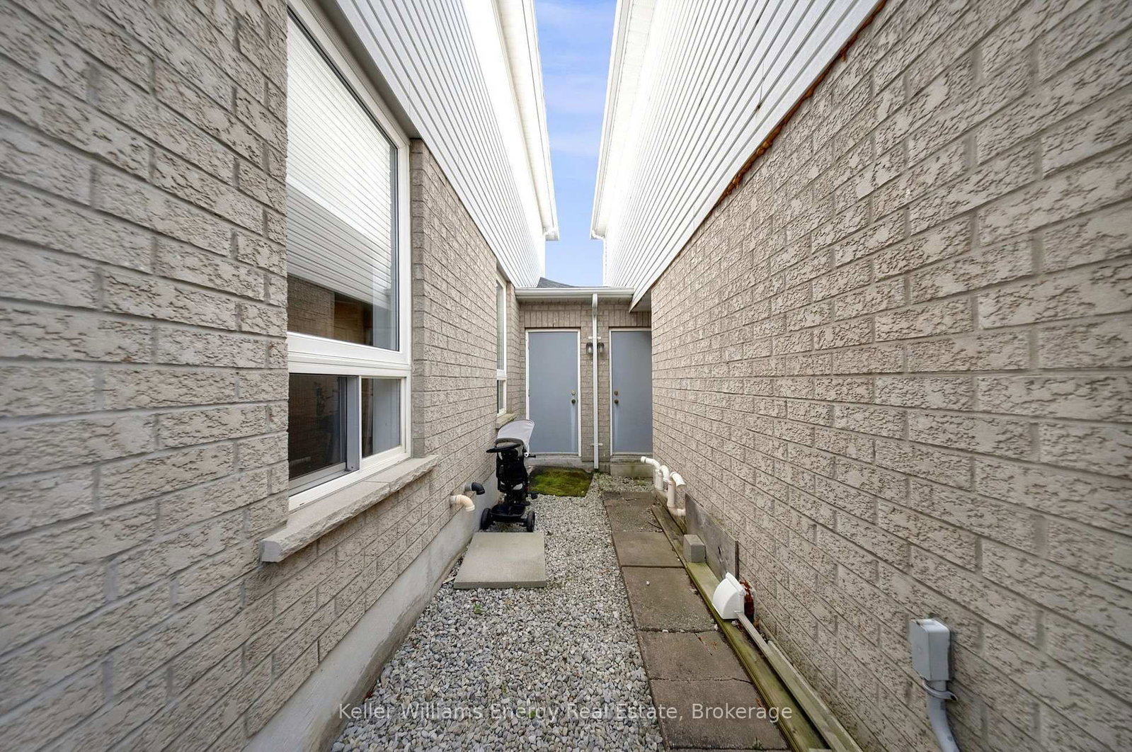 4 Primeau Avenue • Whitby, ON photo 43