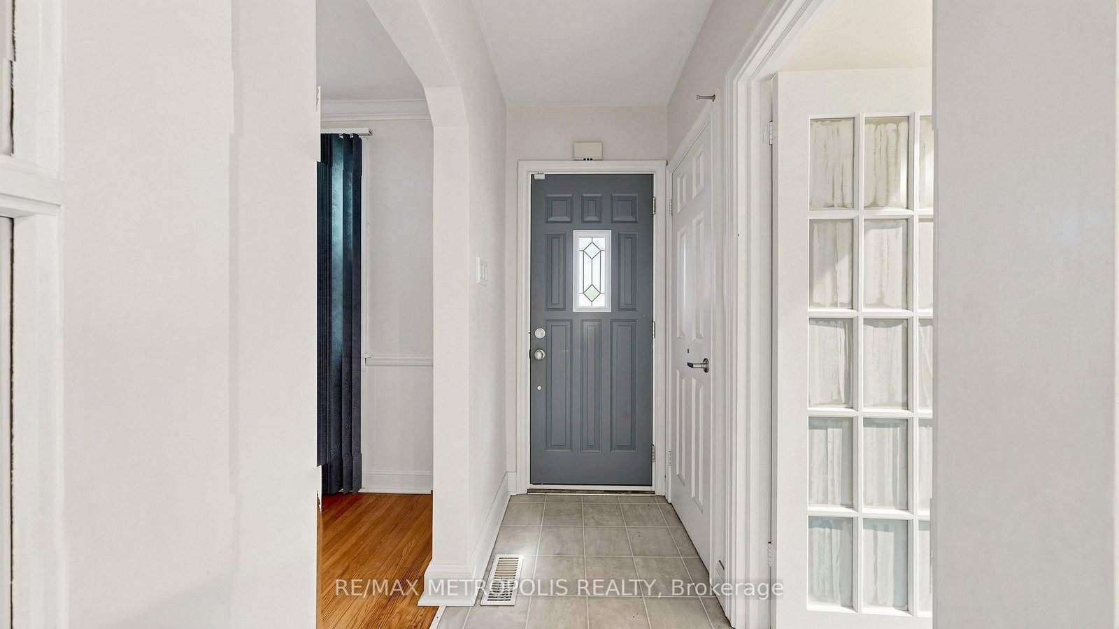 10 Davidson Avenue • Toronto, ON photo 18
