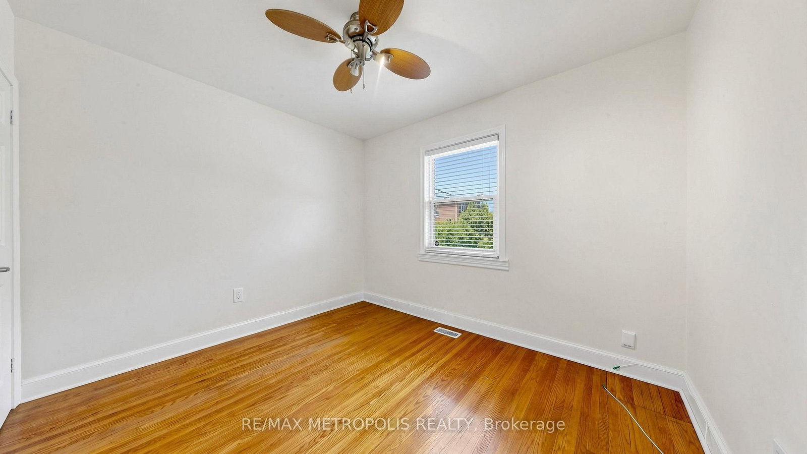 10 Davidson Avenue • Toronto, ON photo 20