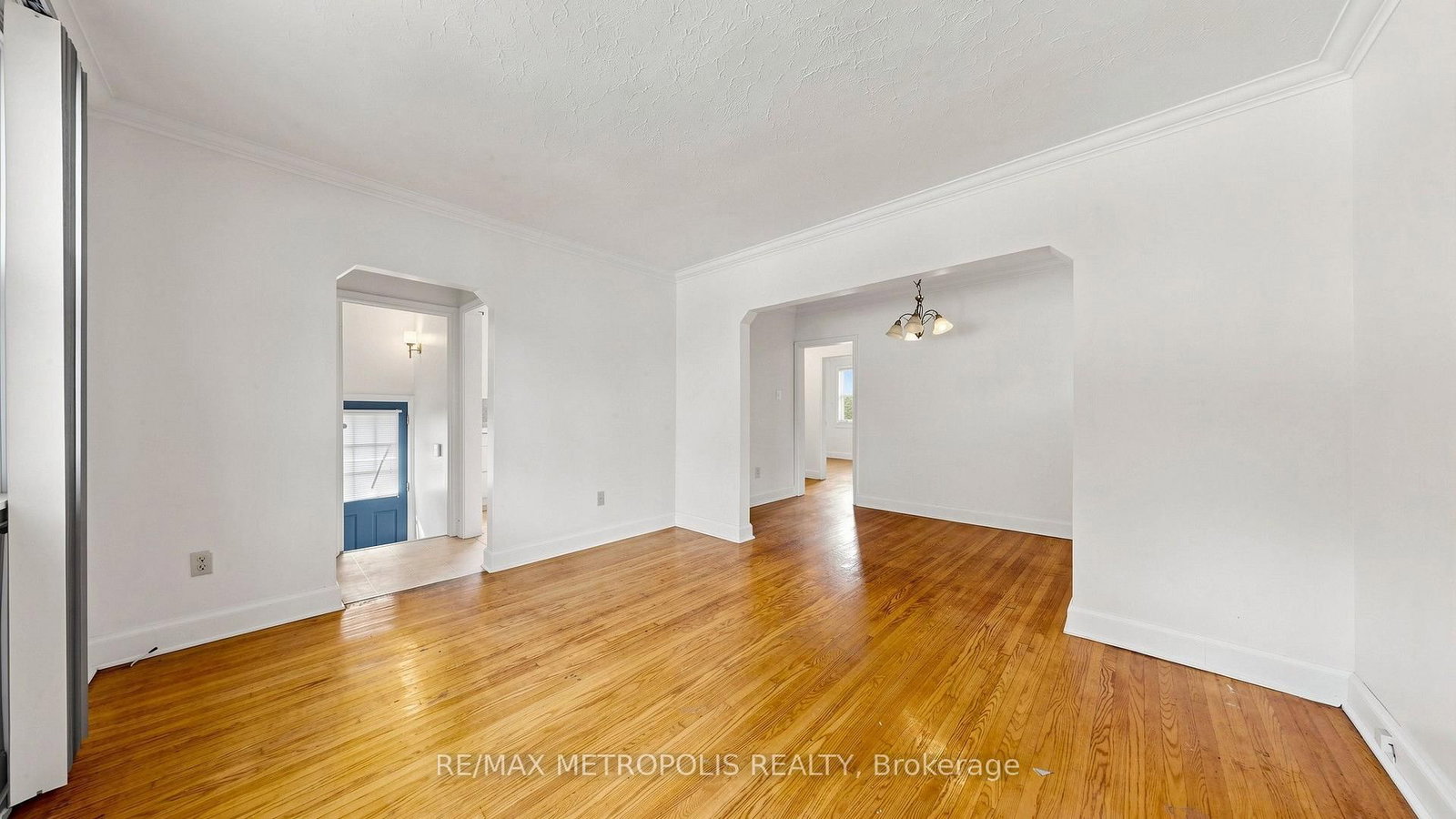 10 Davidson Avenue • Toronto, ON photo 8