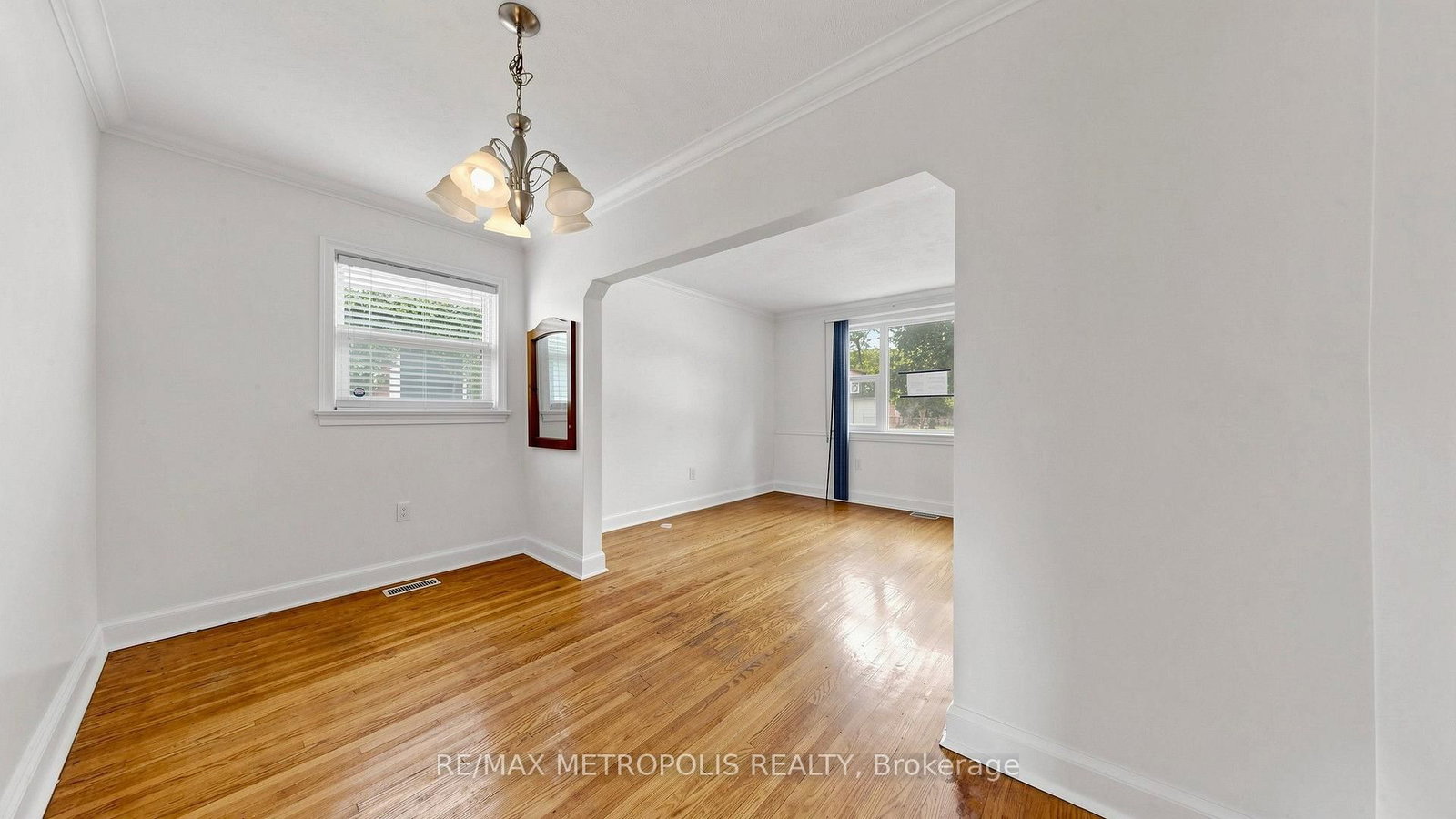 10 Davidson Avenue • Toronto, ON photo 9