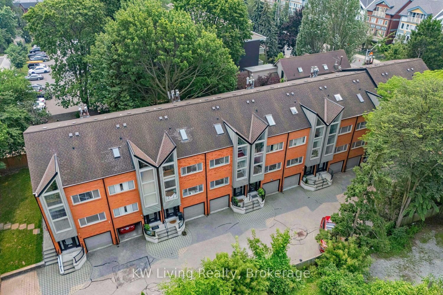155 Woodbine Avenue • #TH7 • Toronto, ON photo 32