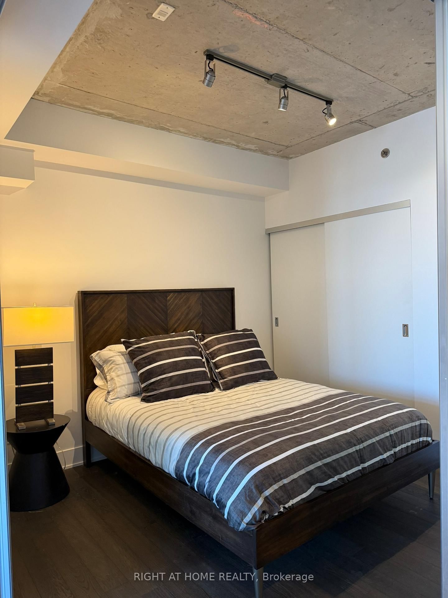 630 Queen Street E • #407 • Toronto, ON photo 11