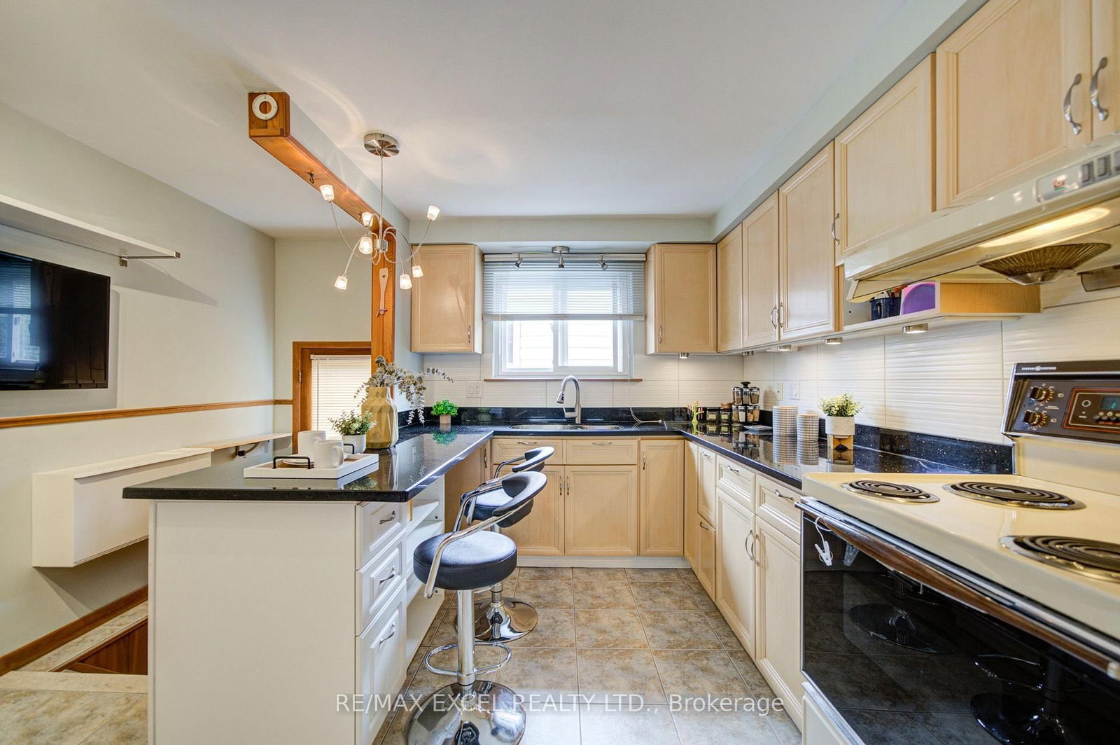 81 Amanda Drive • Toronto, ON photo 15