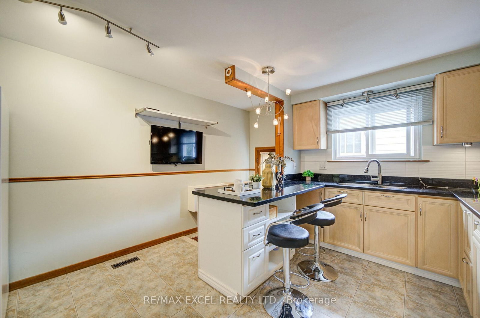 81 Amanda Drive • Toronto, ON photo 17