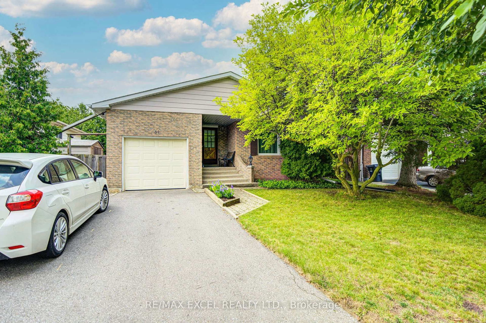 81 Amanda Drive • Toronto, ON photo 2