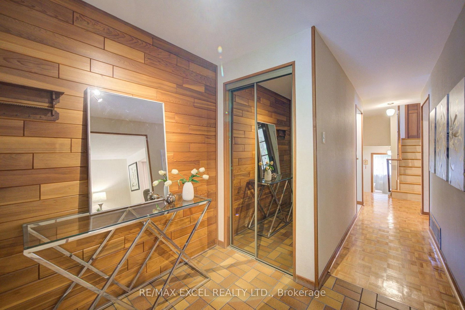 81 Amanda Drive • Toronto, ON photo 5