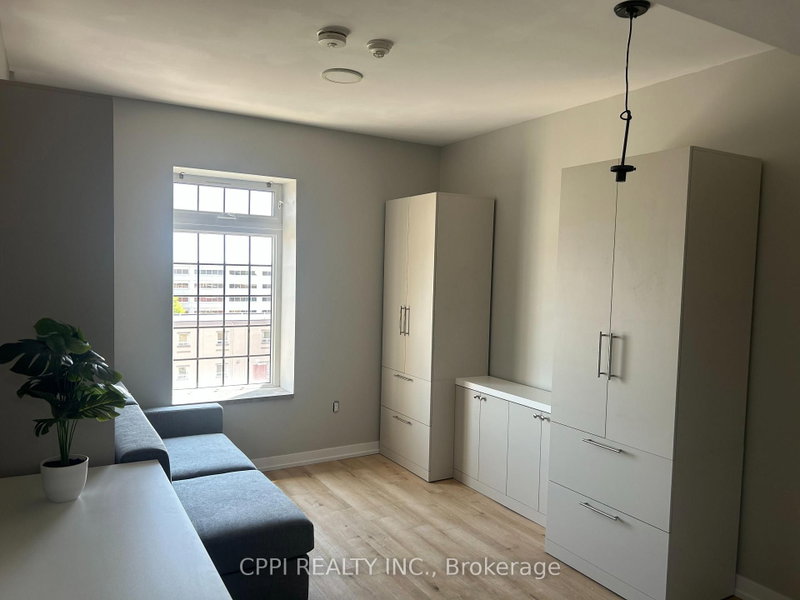 510 - 70 King Street E