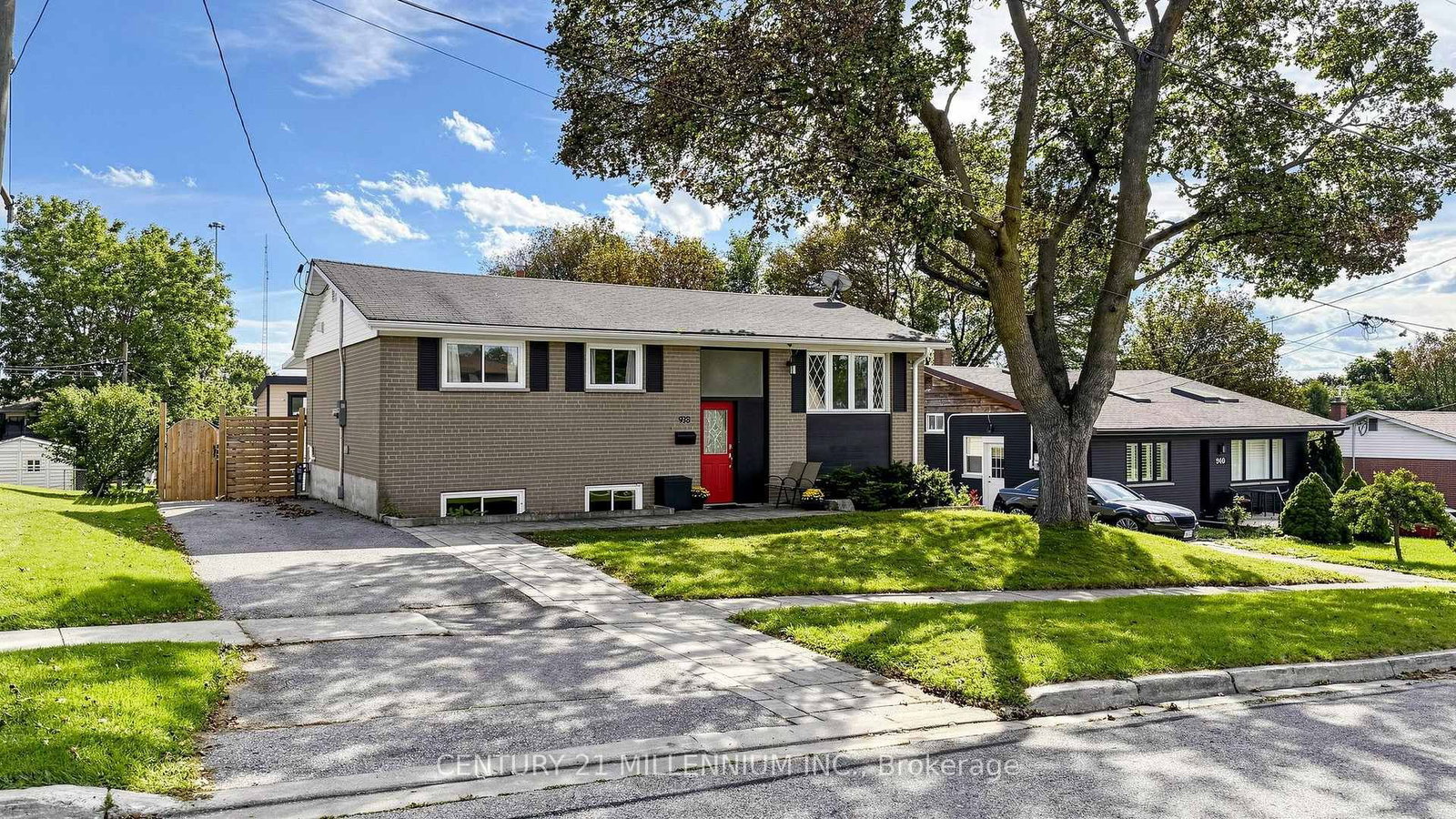 938 Greenwood Crescent • Whitby, ON photo 10