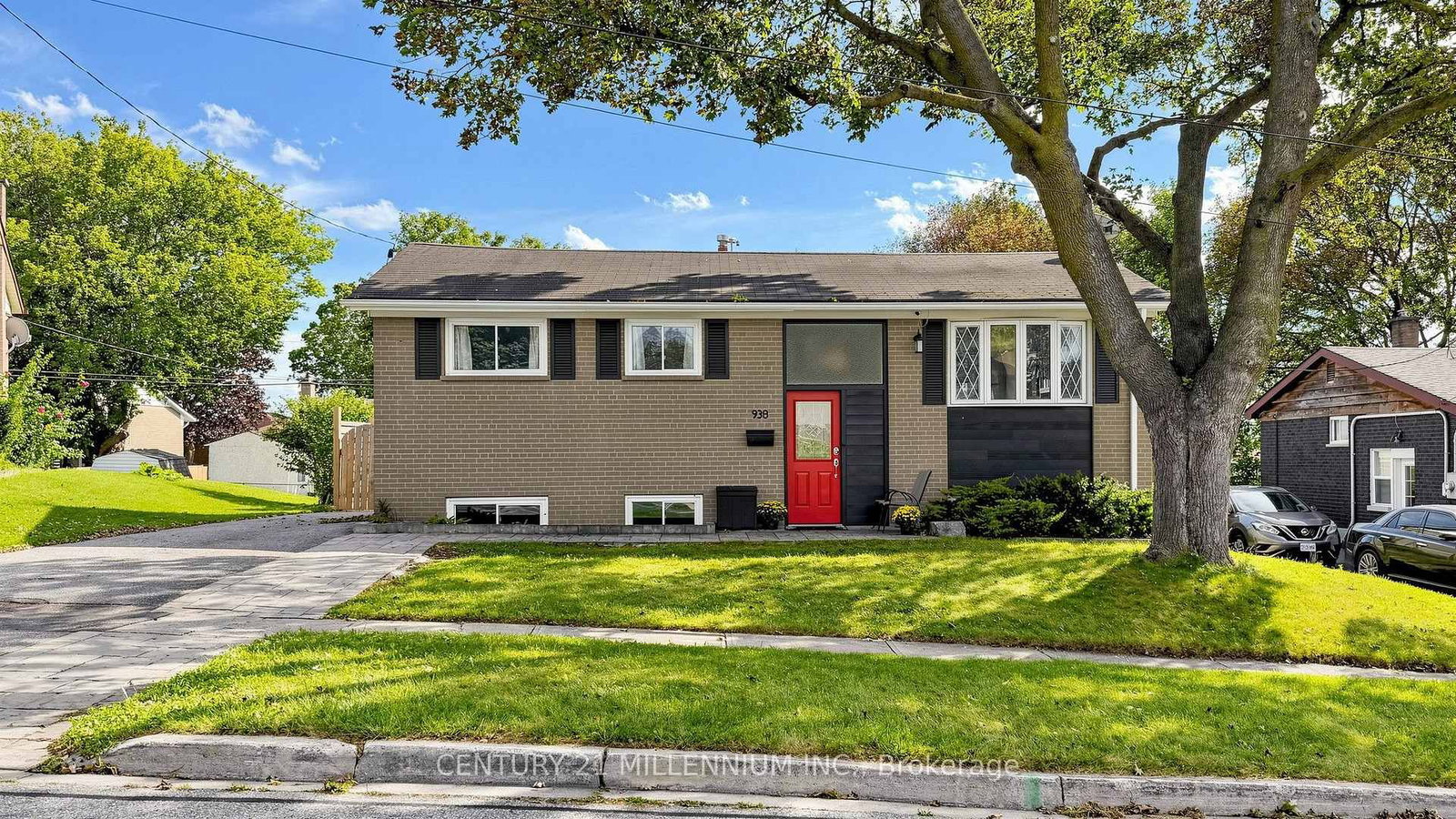 938 Greenwood Crescent • Whitby, ON photo 11