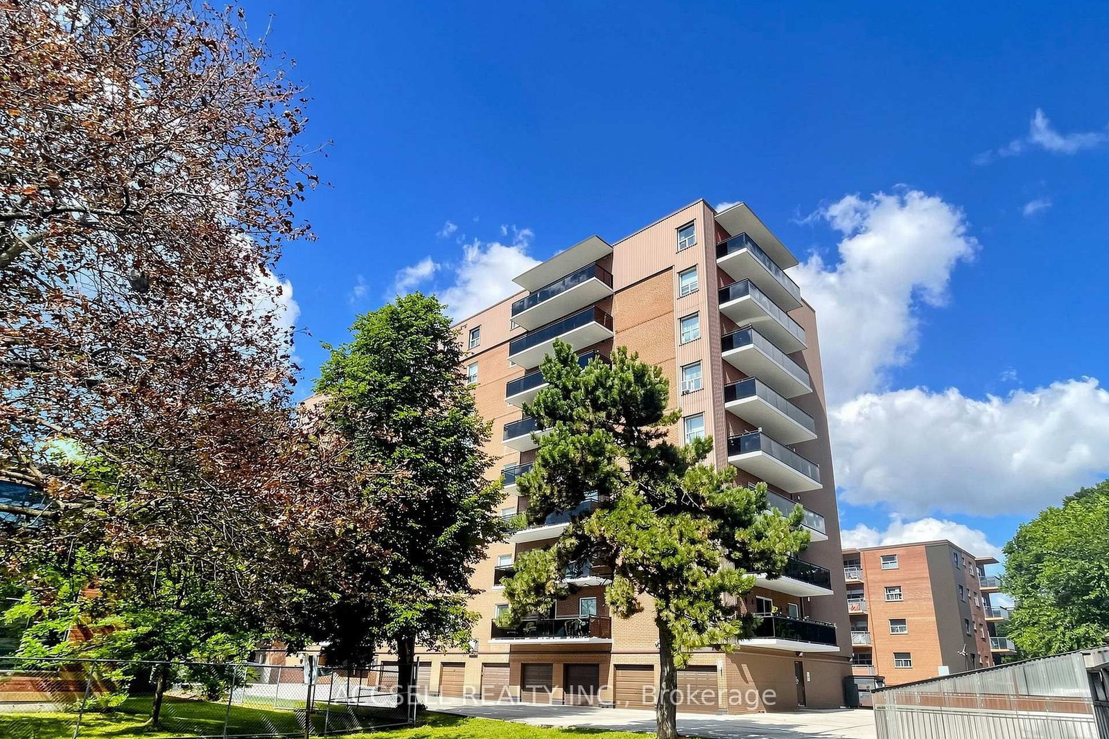 855 Kennedy Road • #901 • Toronto, ON photo 2