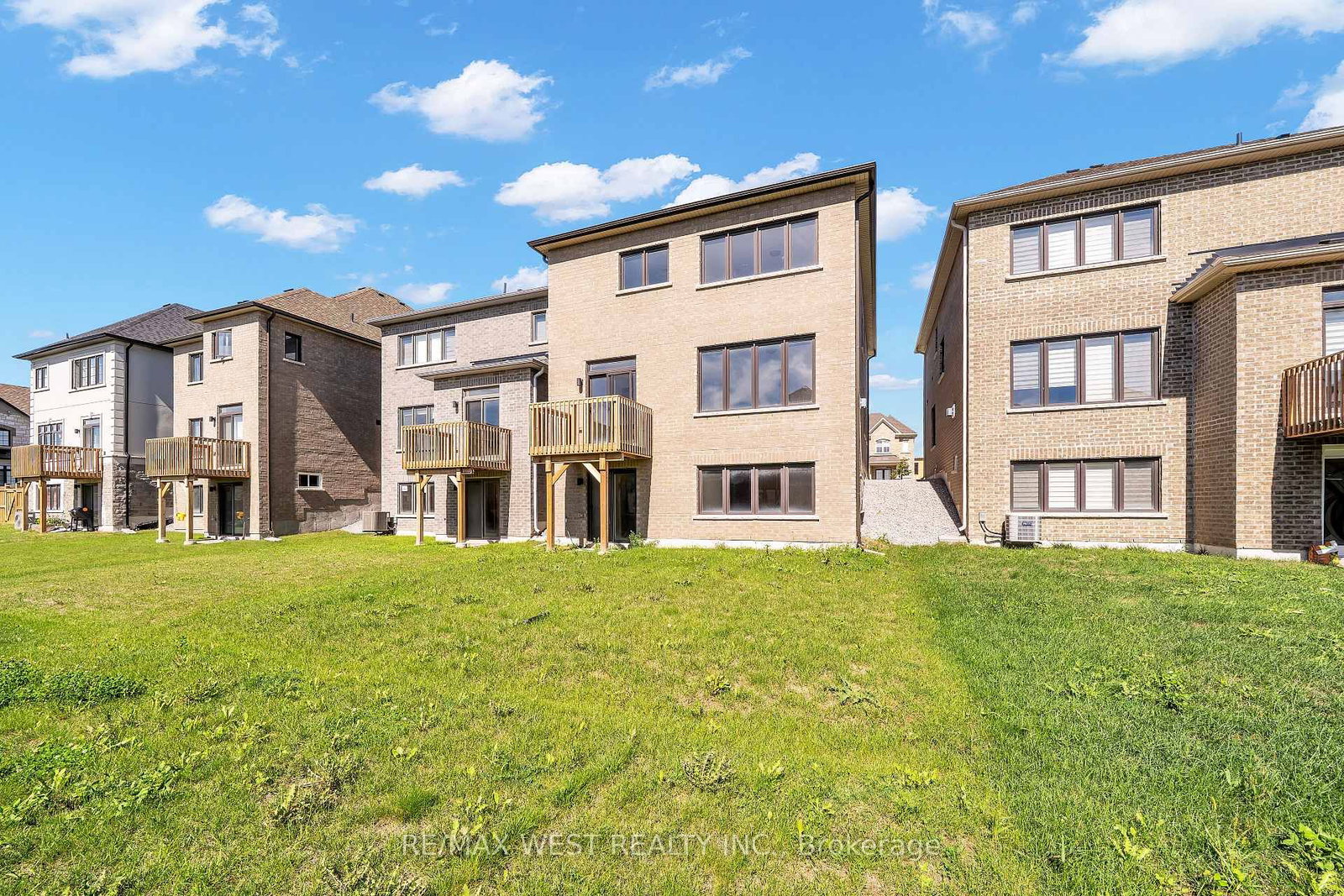43 Ed Ewert Avenue • Clarington, ON photo 19