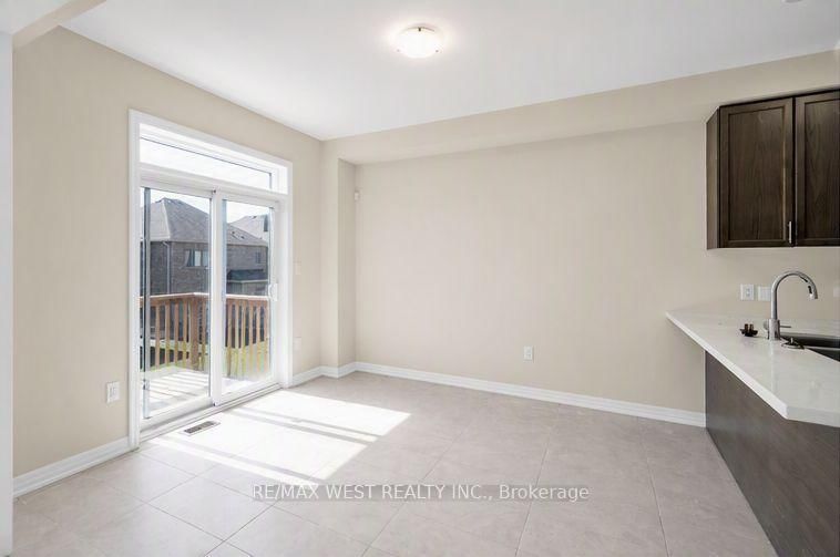 43 Ed Ewert Avenue • Clarington, ON photo 6