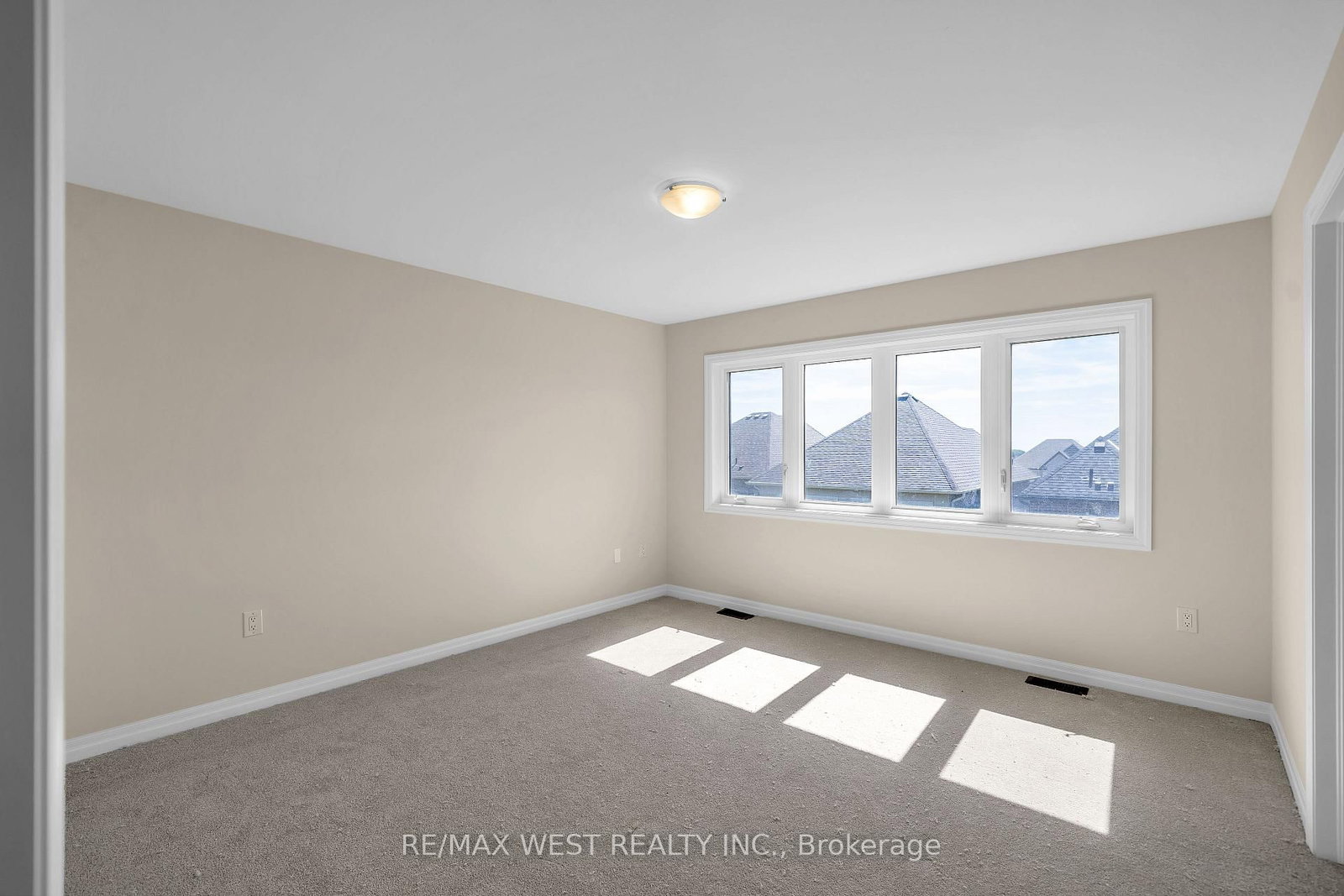 43 Ed Ewert Avenue • Clarington, ON photo 9