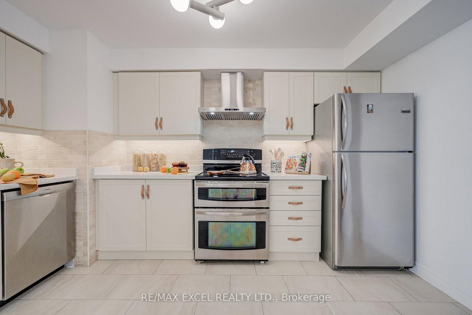 8 Lee Centre Drive • #1706 • Toronto, ON photo 18