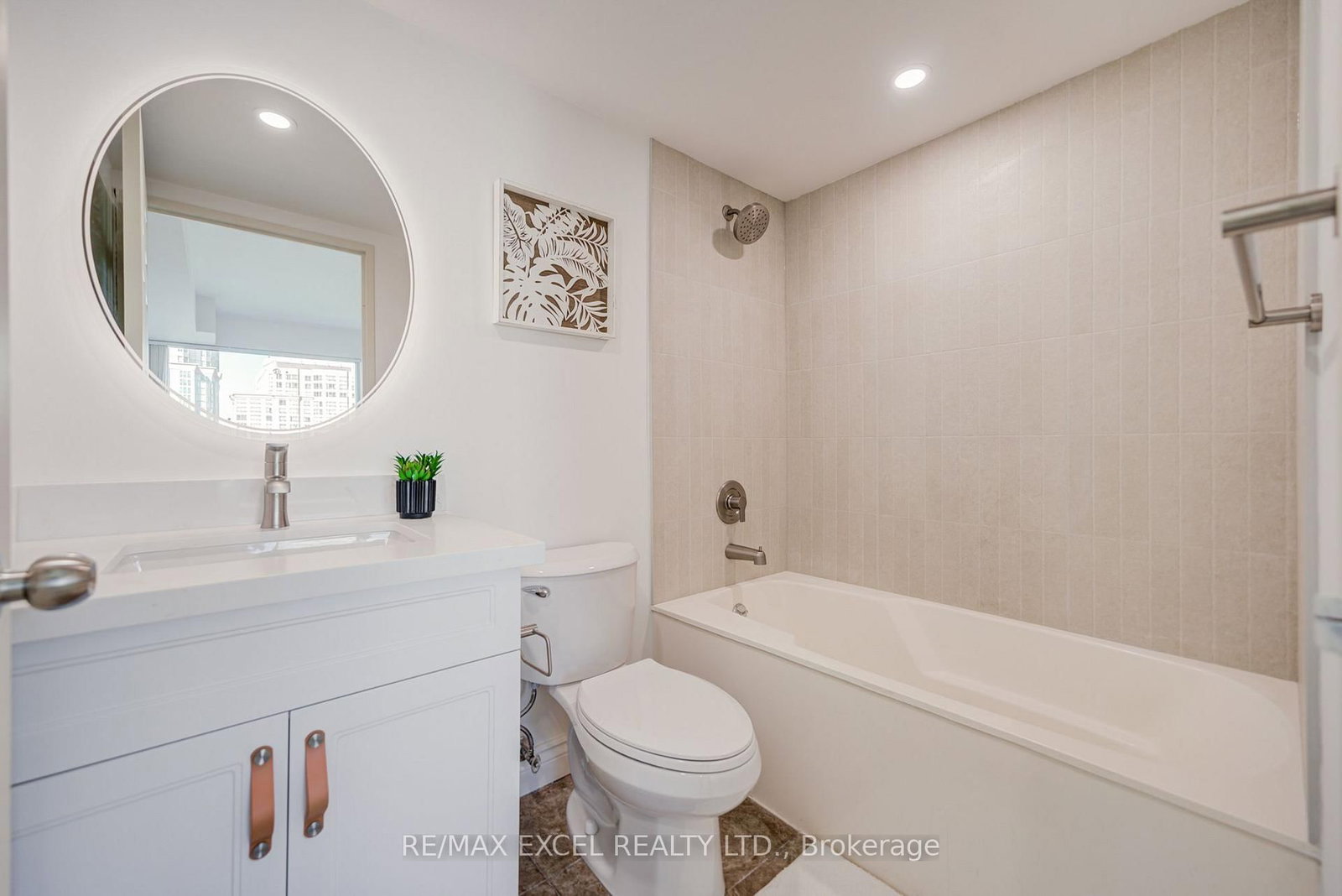8 Lee Centre Drive • #1706 • Toronto, ON photo 36