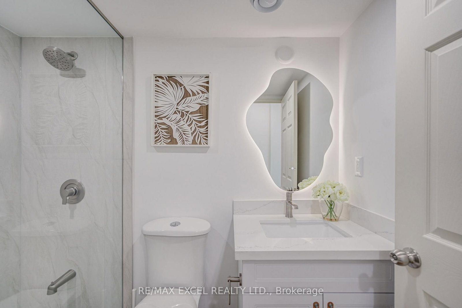 8 Lee Centre Drive • #1706 • Toronto, ON photo 37