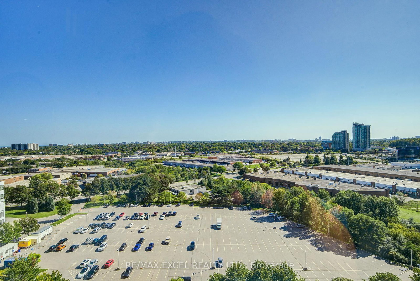 8 Lee Centre Drive • #1706 • Toronto, ON photo 41