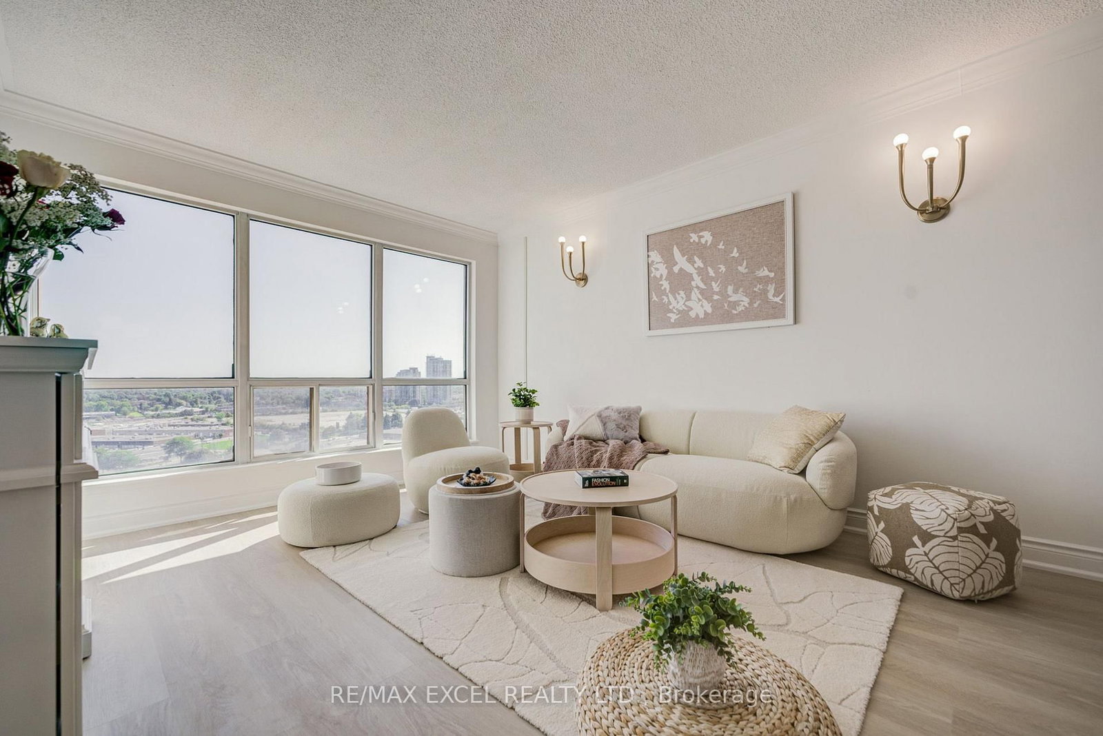 8 Lee Centre Drive • #1706 • Toronto, ON photo 9