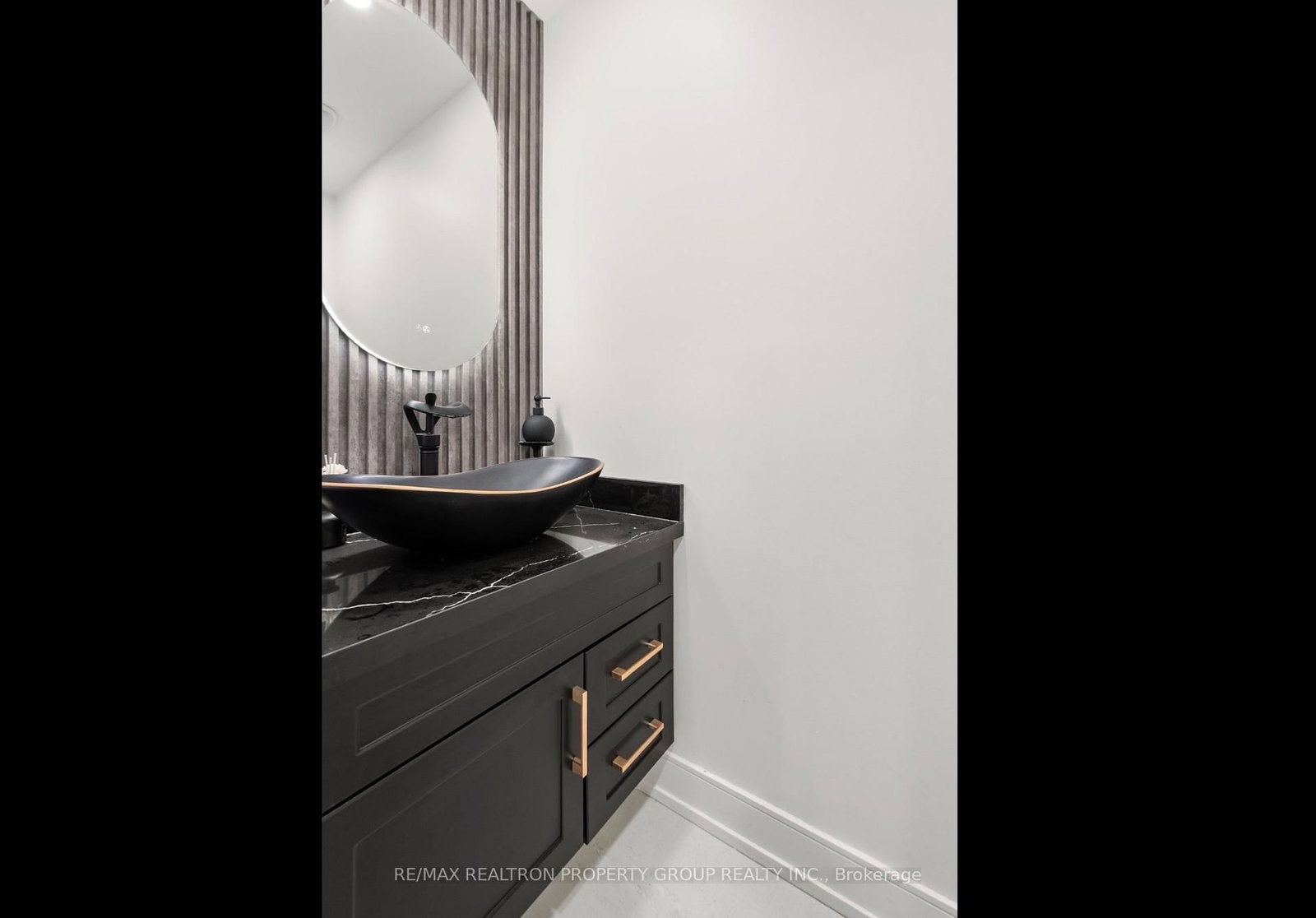 616 Flavelle Court • Pickering, ON photo 21