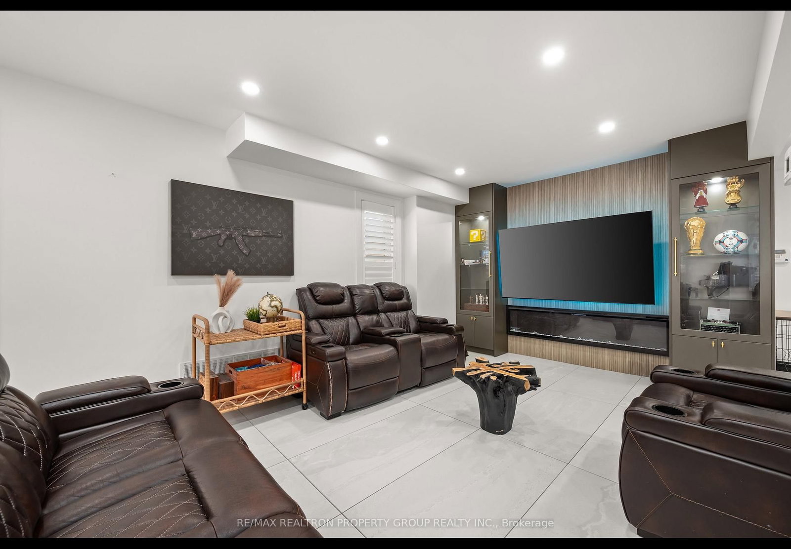616 Flavelle Court • Pickering, ON photo 5
