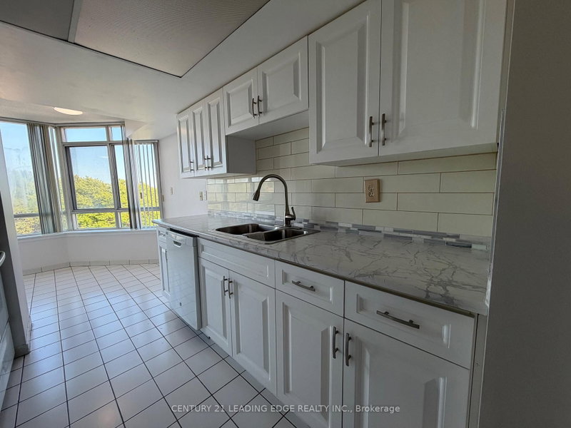 422 - 11753 Sheppard Avenue E