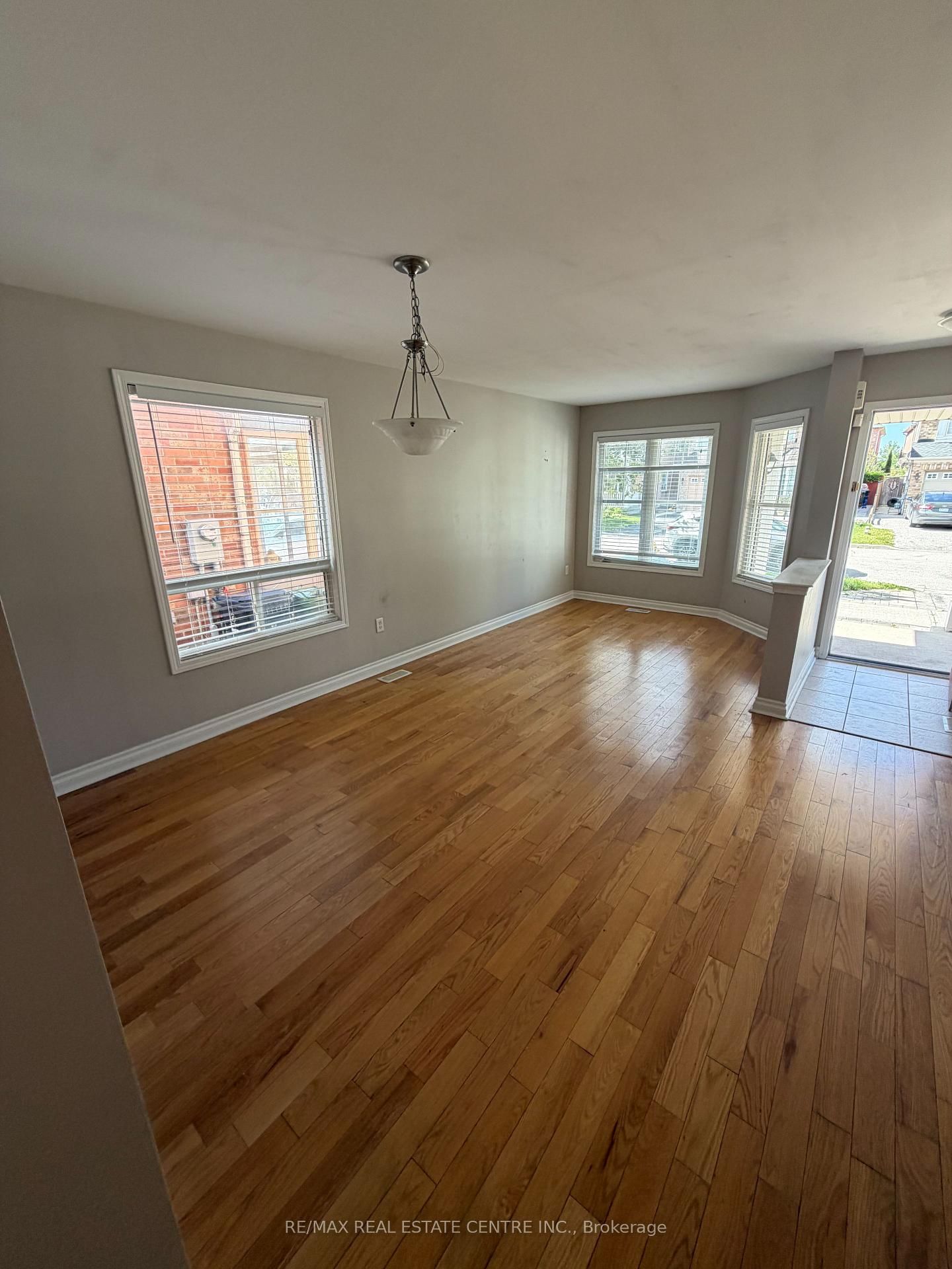 Upper - 17 Millcar Drive, Toronto 2