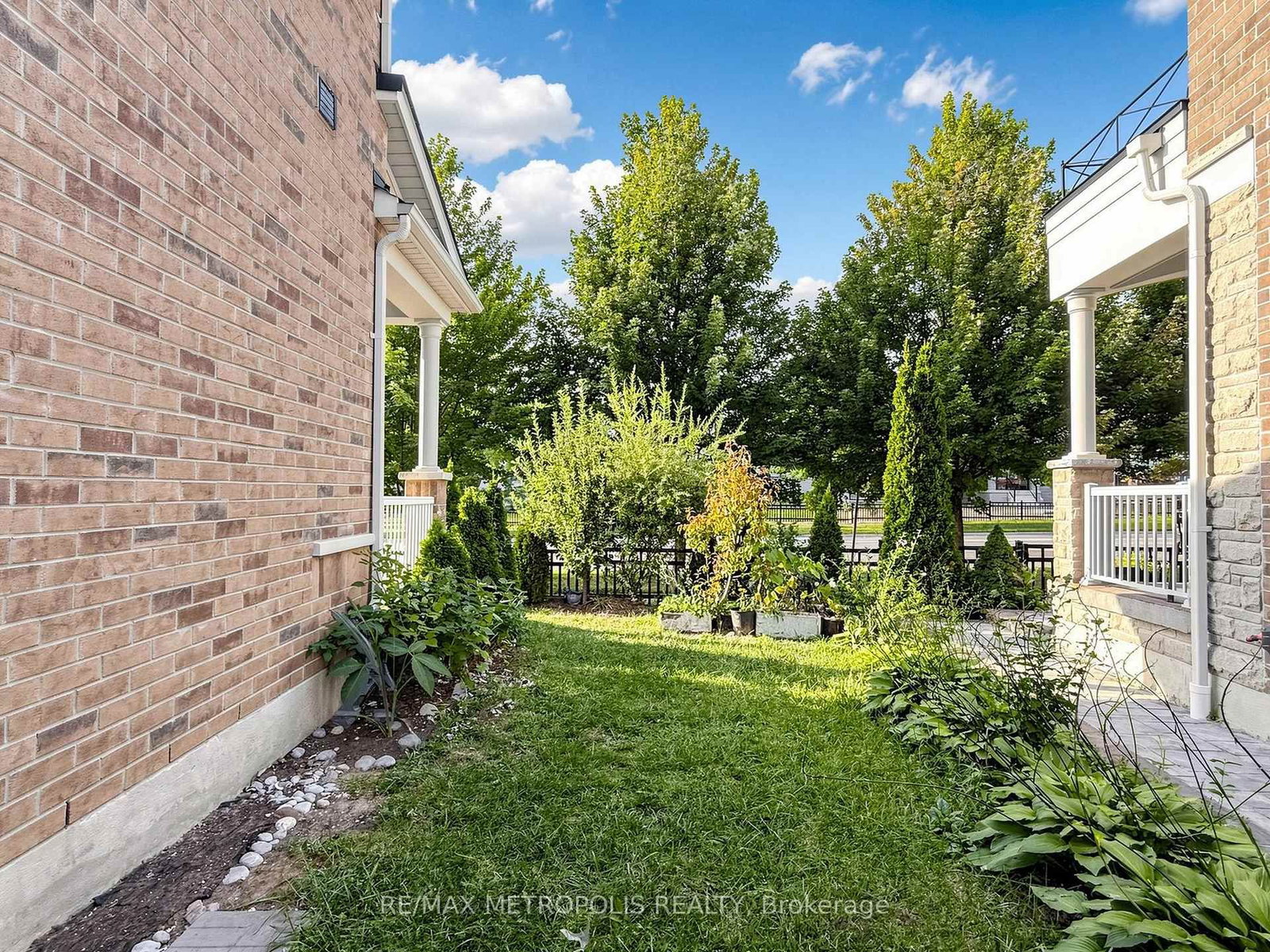 84 Braebrook Drive • Whitby, ON photo 43