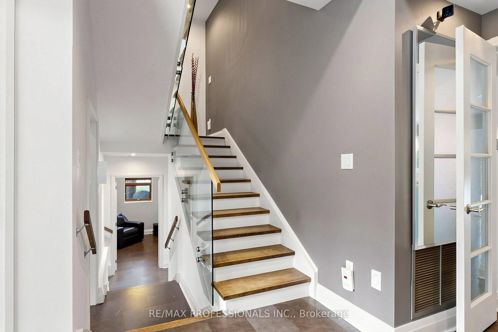 9 Annis Road • Toronto, ON photo 23