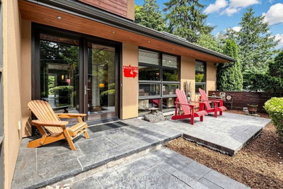 9 Annis Road • Toronto, ON photo 3