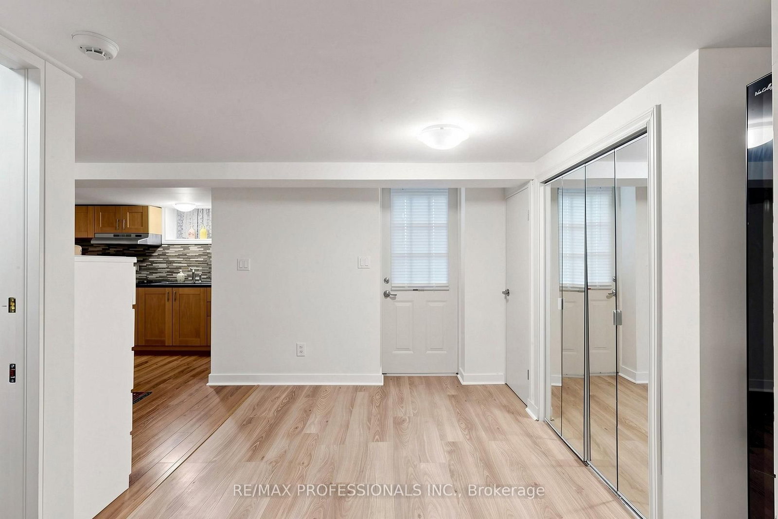9 Annis Road • Toronto, ON photo 35