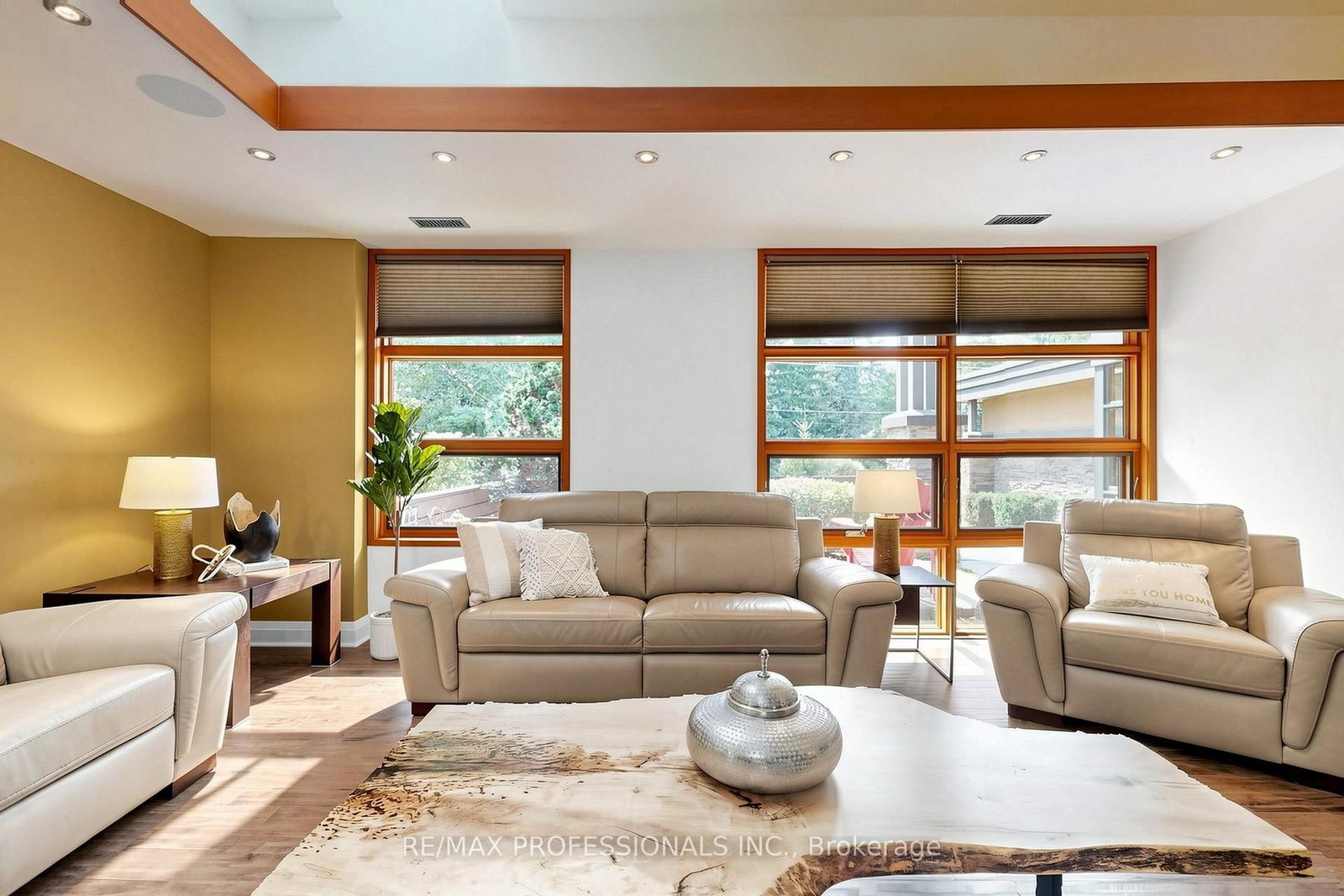 9 Annis Road • Toronto, ON photo 4