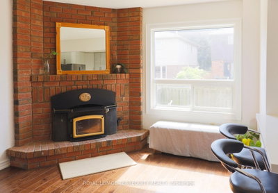 104 Gates Crescent • Ajax, ON photo 6