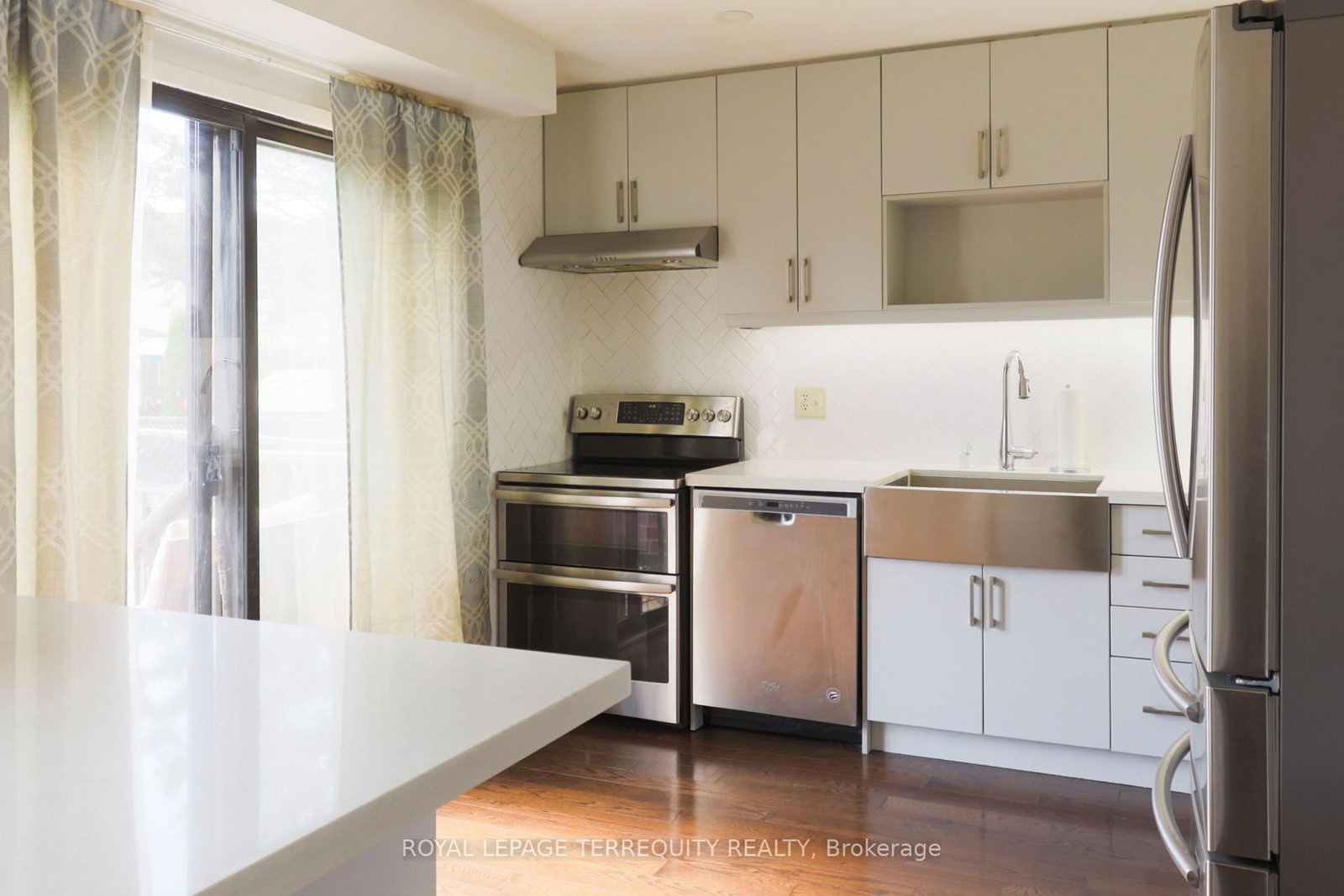 104 Gates Crescent • Ajax, ON photo 8
