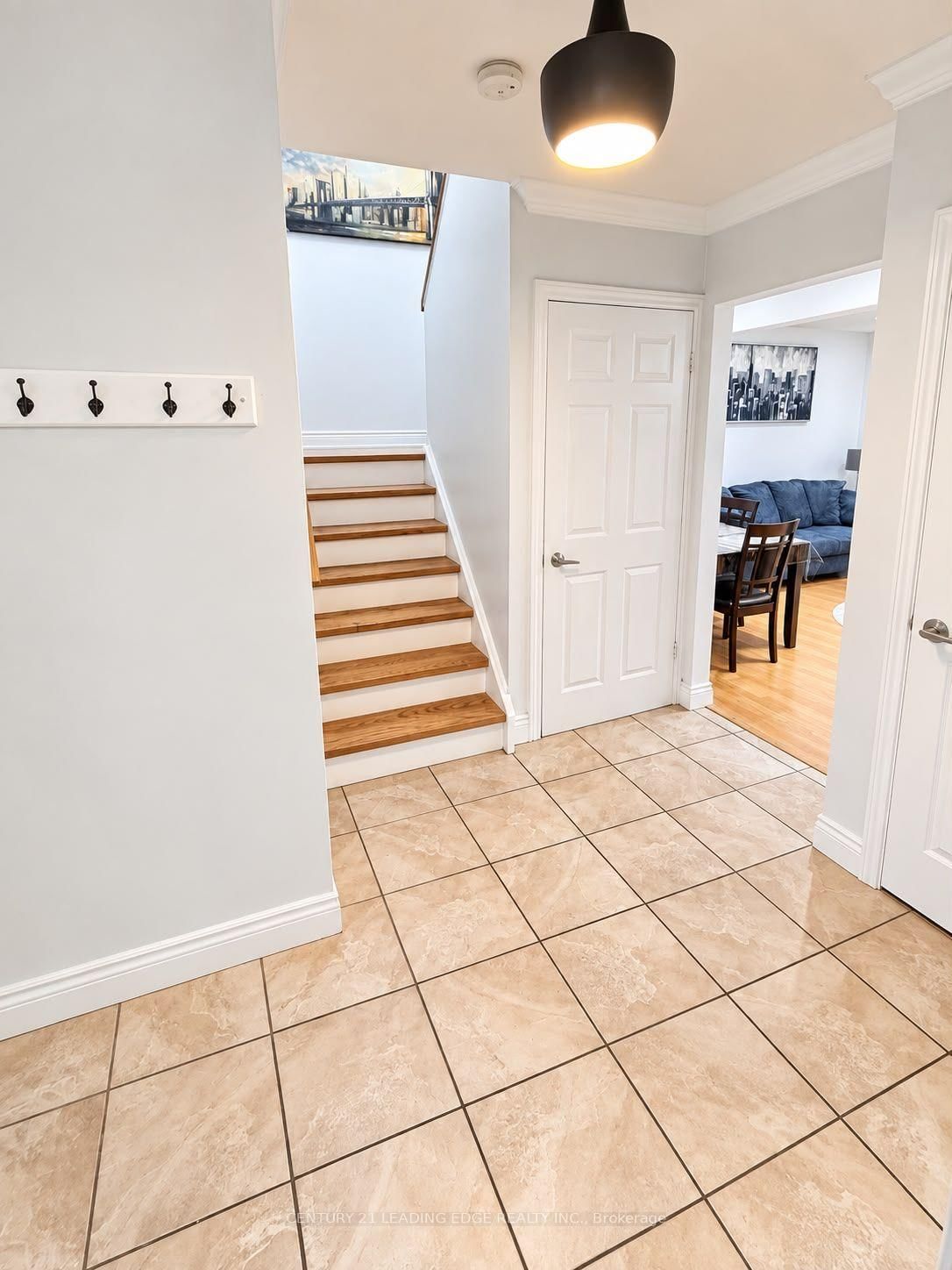 112 Deacon Lane • Ajax, ON photo 4