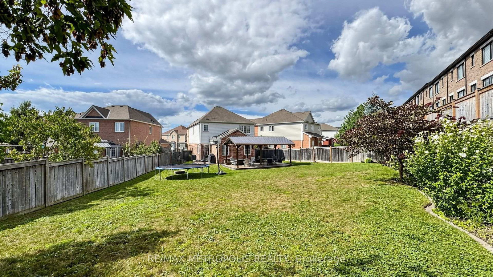 762 Mccue Drive • Oshawa, ON photo 32