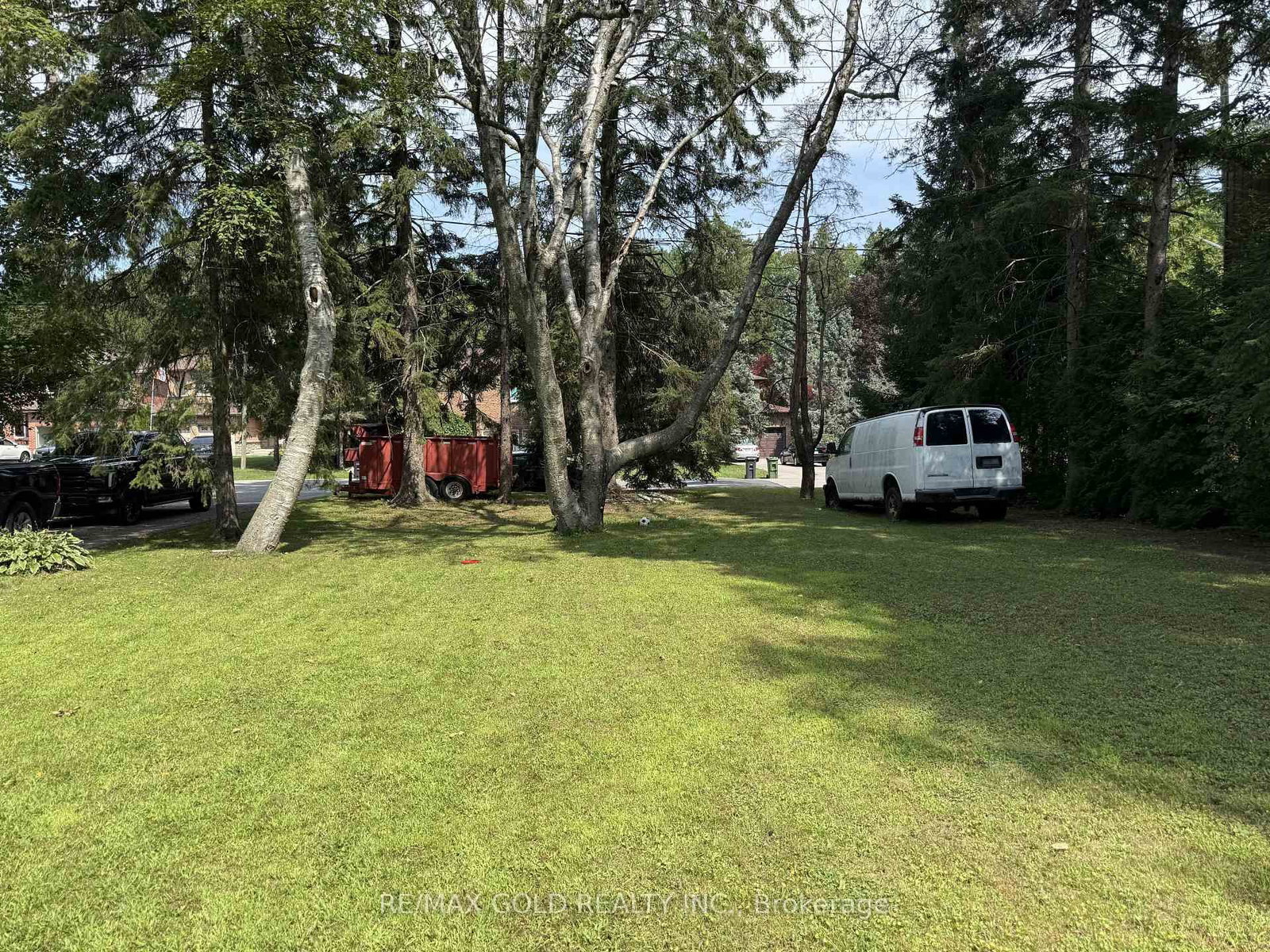 366 Beechgrove Drive • Toronto, ON photo 4