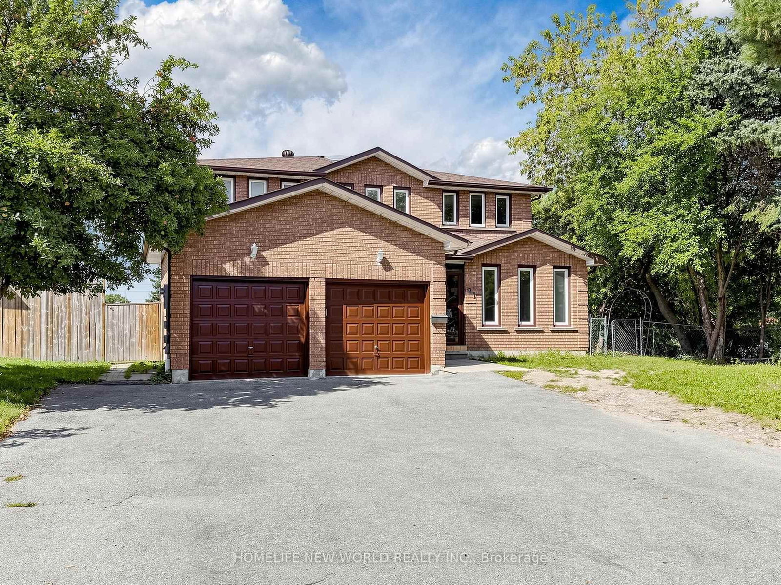21 Lovekin Grove • Toronto, ON photo 1
