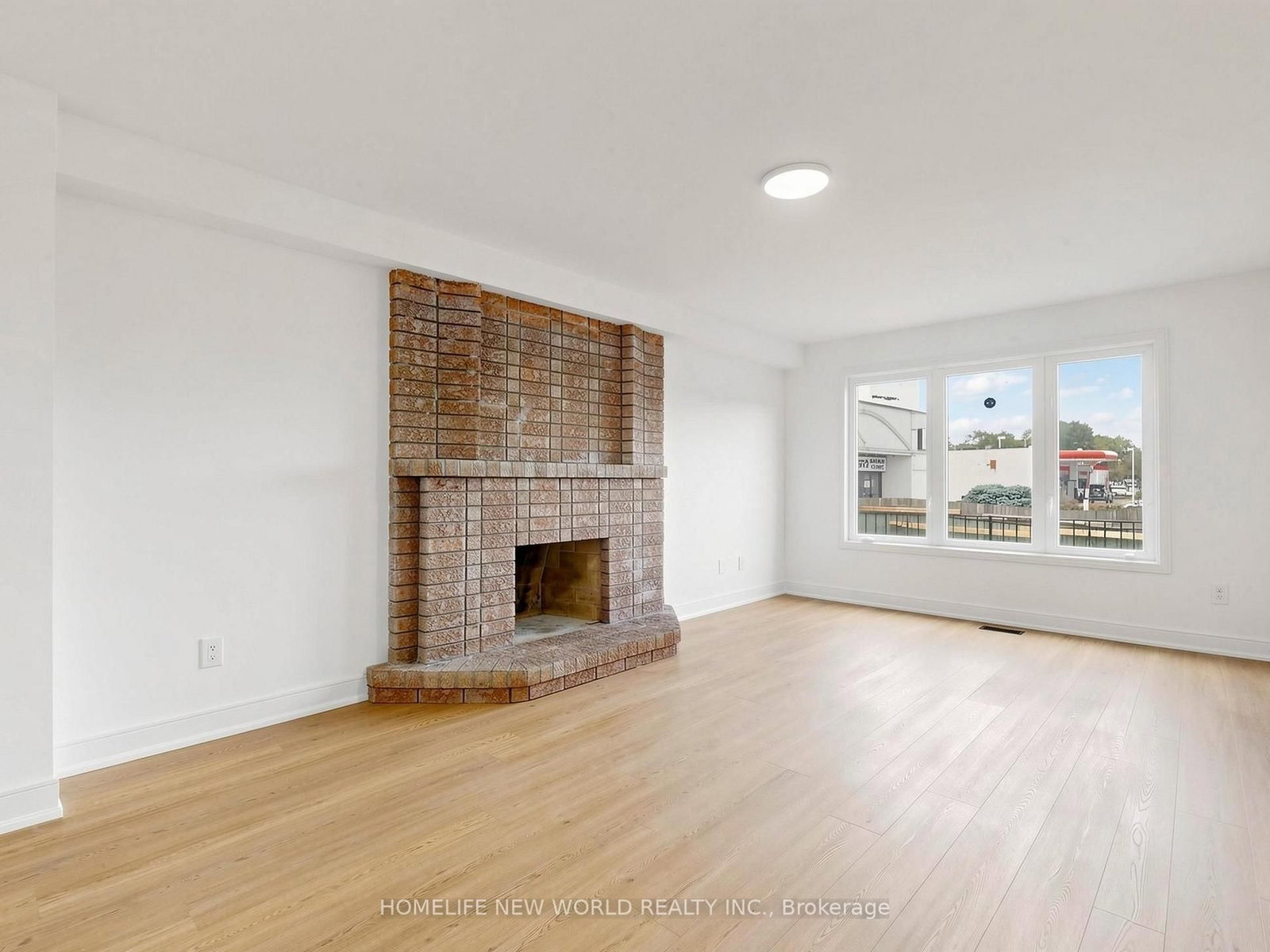 21 Lovekin Grove • Toronto, ON photo 13
