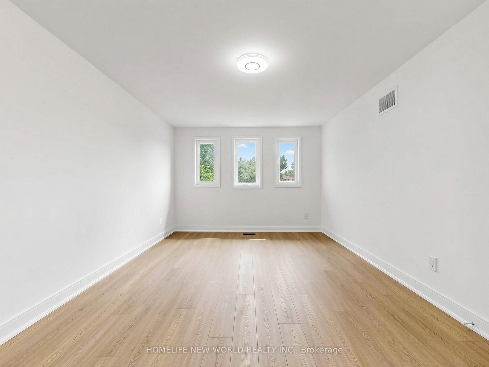 21 Lovekin Grove • Toronto, ON photo 19