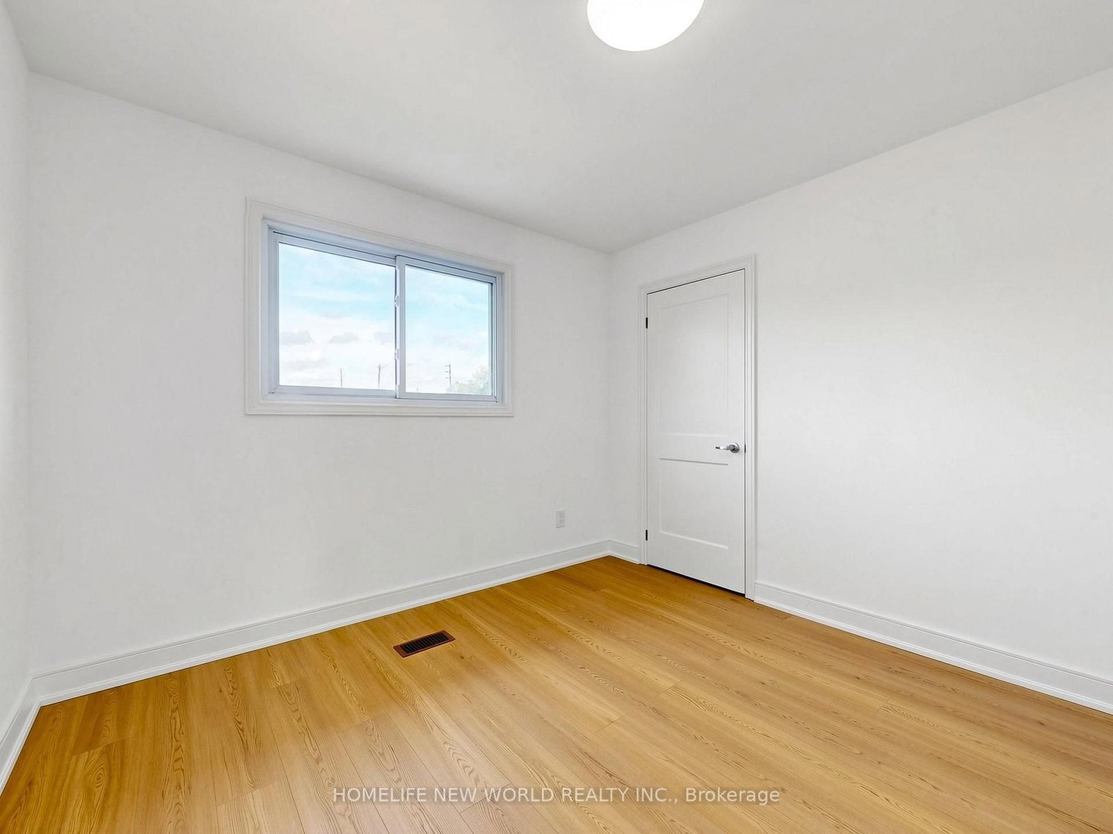 21 Lovekin Grove • Toronto, ON photo 25