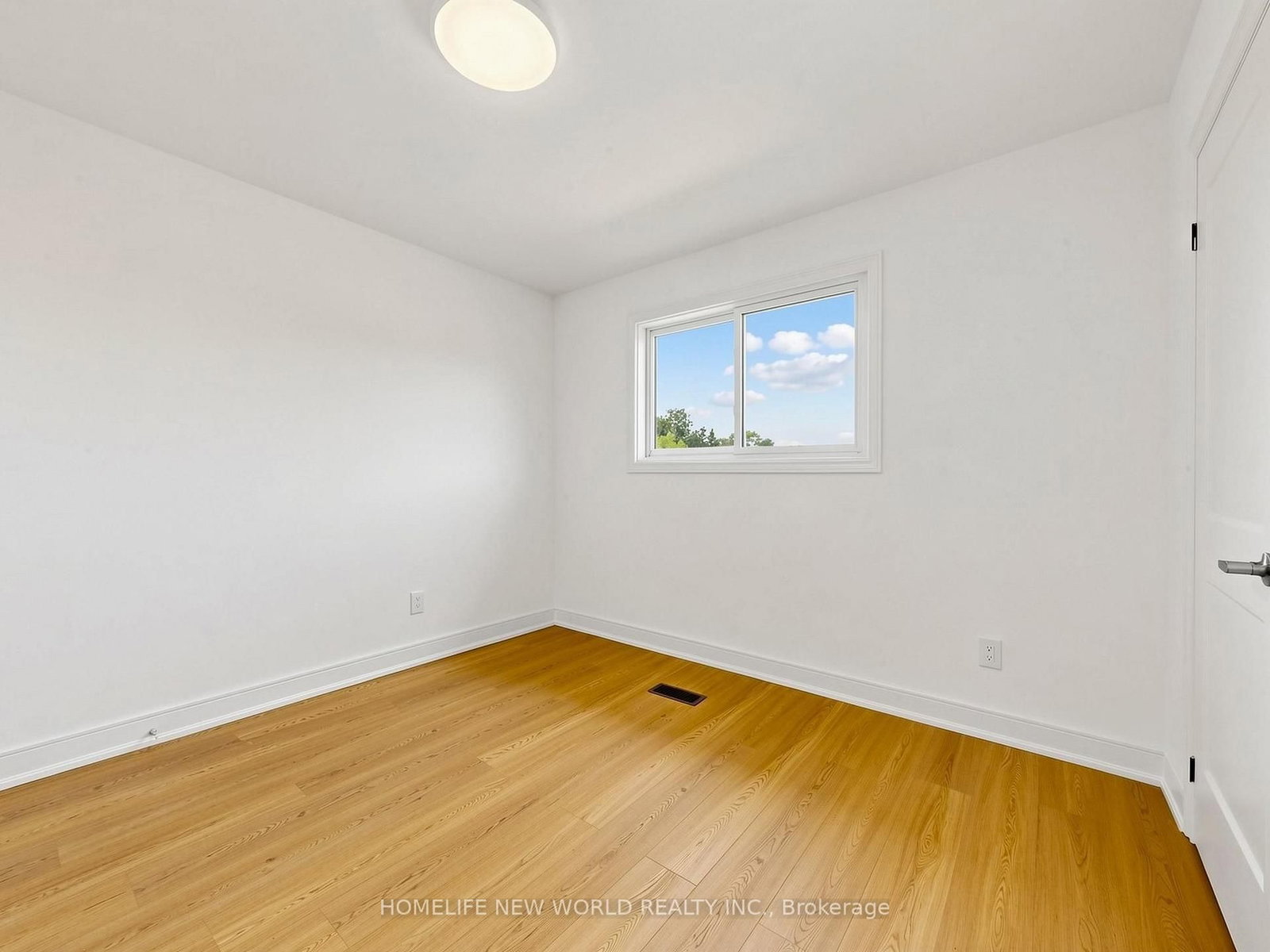 21 Lovekin Grove • Toronto, ON photo 26