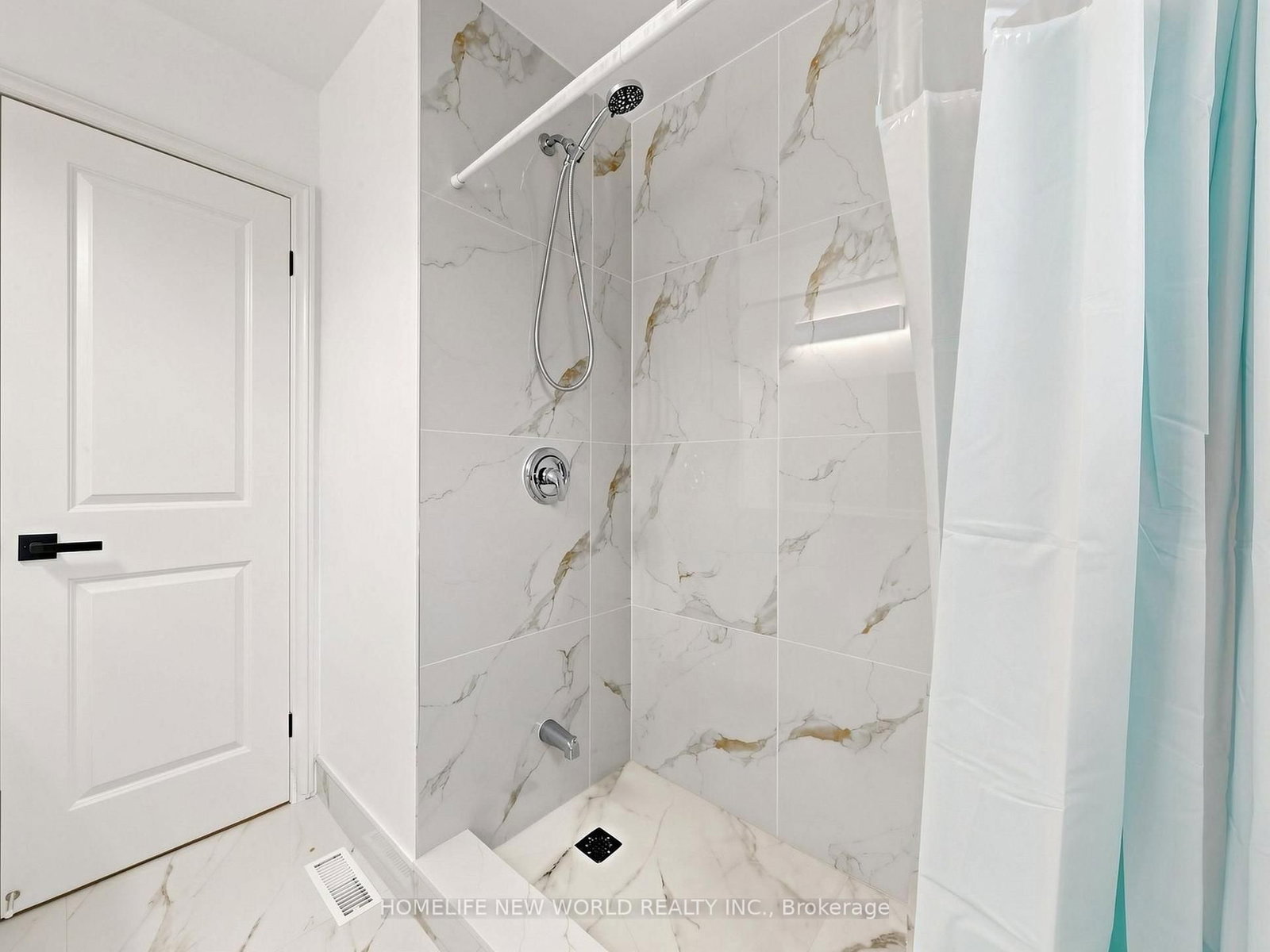 21 Lovekin Grove • Toronto, ON photo 28