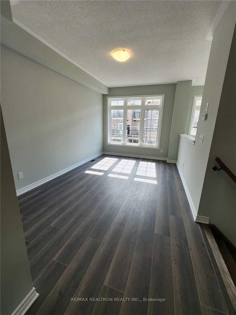 8 Royal Collection Way