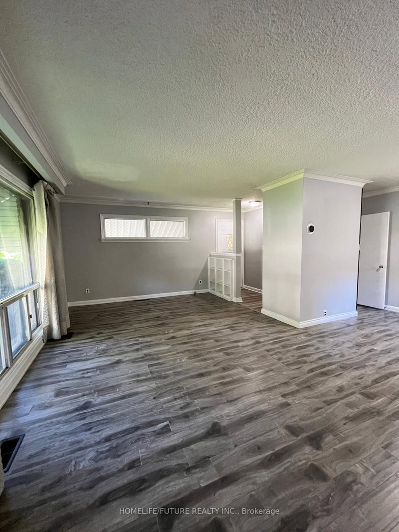 Main - 21 Mackinac Crescent