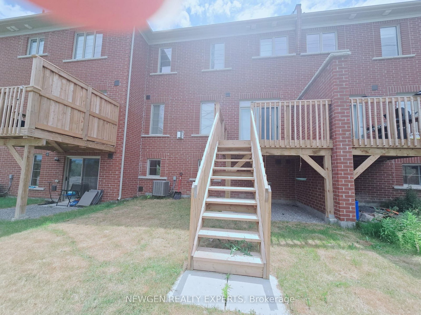 12 Cachia Lane • Ajax, ON photo 3