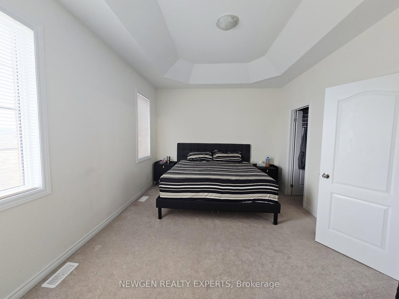 12 Cachia Lane • Ajax, ON photo 8
