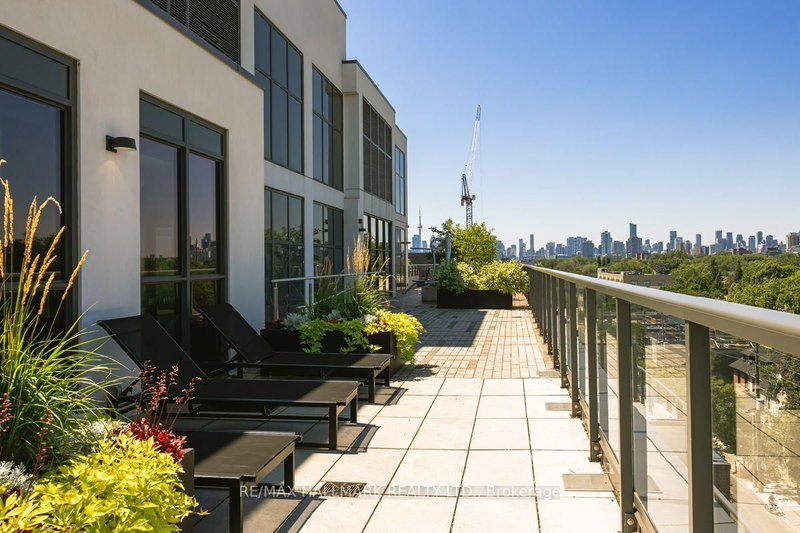 403 - 1331 Queen Street E