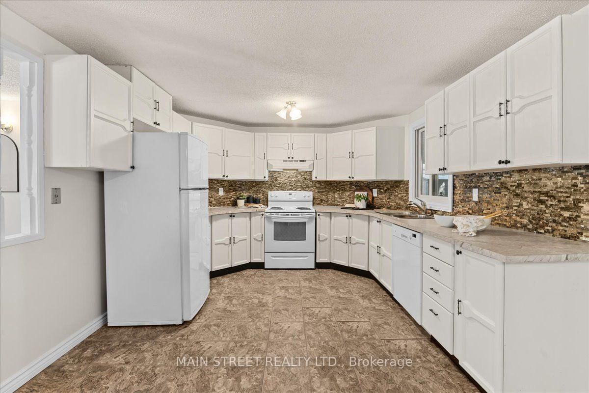 2 Pineridge Crescent • Clarington, ON photo 15
